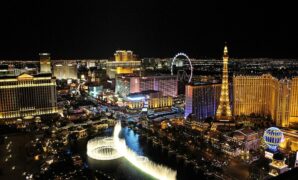 Free Parking Near the Las Vegas Strip: Tips & Tricks